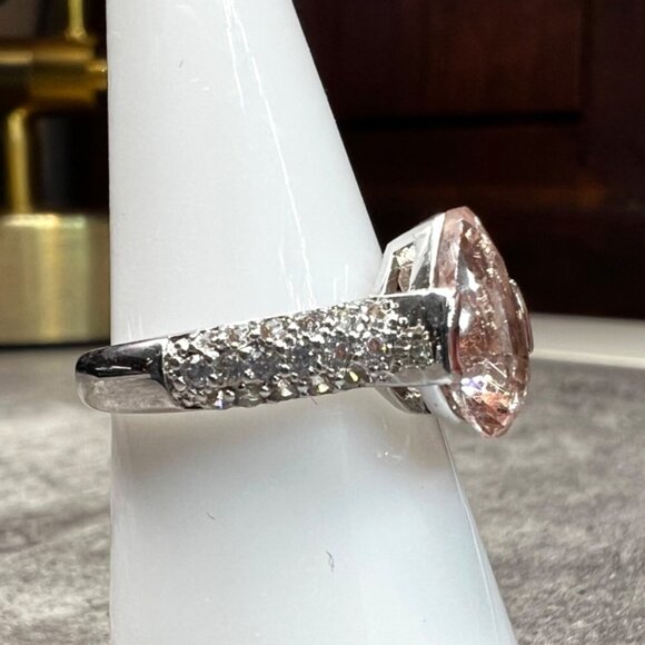 Ring Bomb Party Ring size 6 NWOT Peach stone CZ pave style accents silver color - Picture 7 of 7